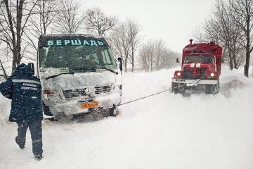 В Киевской области водителям советуют воздержаться от поездок из-за метелей и тумана
