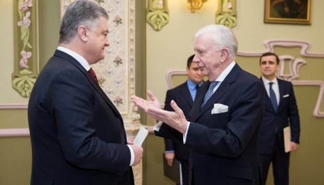 Порошенко прийняв вірчі грамоти від трьох послів Порошенко прийняв вірчі грамоти від трьох послів