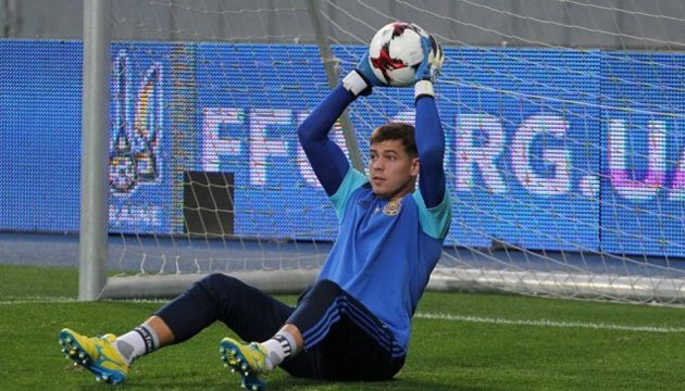 Алексей Шевченко: Хочу играть, а не на скамейке в "Заре" сидеть Алексей Шевченко: Хочу играть, а не на скамейке в "Заре" сидеть