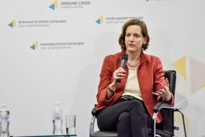 Енн Епплбаум, лауреат Пулітцерівської премії, автор книги про Голодомор