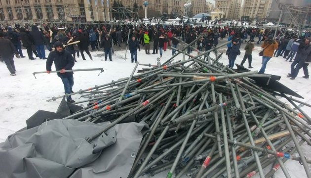 Организатор флешмоба про Крым прокомментировал “вандализм” ДНС на Майдане Организатор флешмоба про Крым прокомментировал “вандализм” ДНС на Майдане