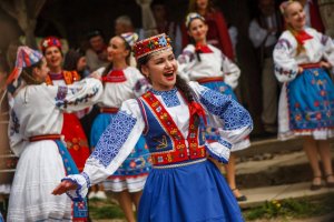 Salpiques del agua y “danza torcida” en Uzhgorod