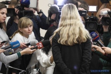 Супрун розвінчала міф про “відкладення солей” у спині