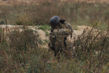 Штаб: боевики лупят из 152 калибра и танков, ранены и травмированы 11 бойцов