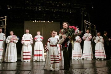 Переваги та недоліки вивчення англійської за піснями