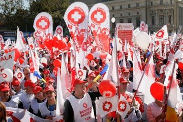В Румынии протестуют медики - требуют большей зарплаты