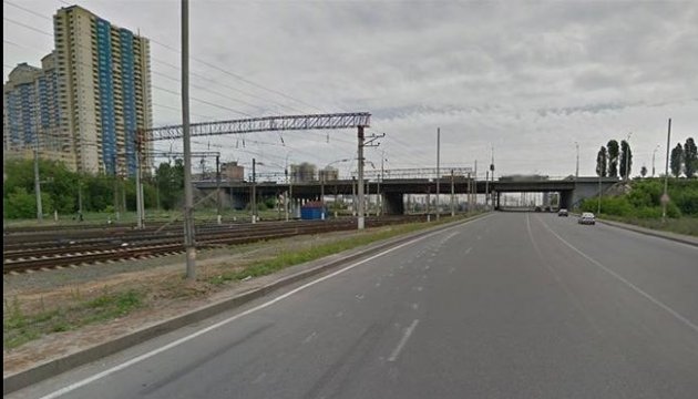 В Киеве ограничат движение по путепроводу на пересечении Дарницкого и Харьковского шоссе В Киеве ограничат движение по путепроводу на пересечении Дарницкого и Харьковского шоссе