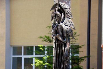 Ковалі подарували Івано-Франківську янгола-охоронця