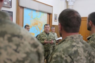 Полторак нагородив спецпризначенців за успішний виступ на змаганнях у Йорданії