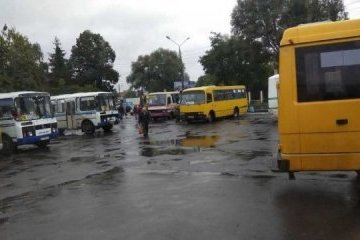 У Чернівцях вимагають заборонити приватних перевізників