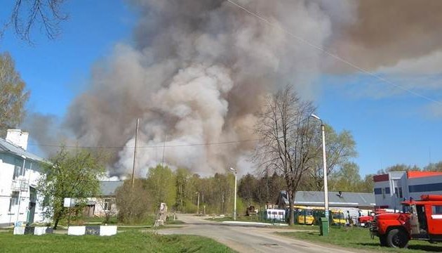 У Росії на складі вибухають боєприпаси, населення евакуюють – ЗМІ У Росії на складі вибухають боєприпаси, населення евакуюють – ЗМІ
