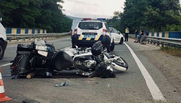 Моторошне ДТП: п’яний водій Mercedes влетів у колону байкерів Моторошне ДТП: п’яний водій Mercedes влетів у колону байкерів