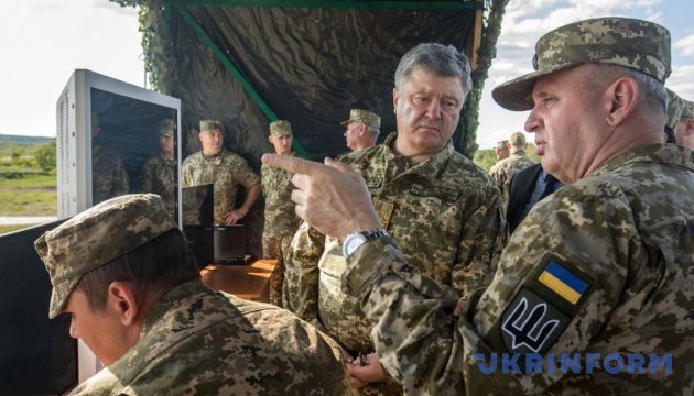 Порошенко пояснив, які переваги отримала армія із Javelin Порошенко пояснив, які переваги отримала армія із Javelin