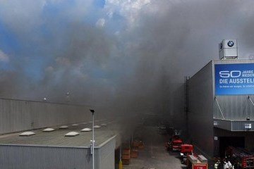 Під час пожежі на заводі BMW постраждали троє людей