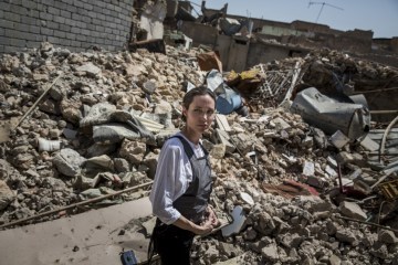 Анджеліна Джолі відвідала табір сирійських біженців у Іраку