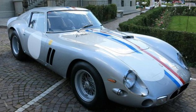 Гоночный автомобиль Ferrari продали за рекордные $70 миллионов Гоночный автомобиль Ferrari продали за рекордные $70 миллионов
