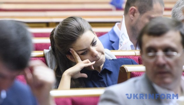 Судний день у Раді, труни під посольством і танцювальний рекорд Судний день у Раді, труни під посольством і танцювальний рекорд