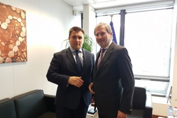 Клімкін і Ган закликали Москву звільнити всіх українських політв'язнів