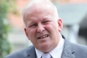 У Чехії міністр йде у відставку через “списаний” диплом