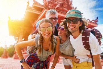 Таїланд запропонував туристам подорожувати без готівки