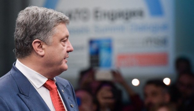 Путин не может объяснить, почему держит в тюрьмах РФ украинцев-патриотов - Порошенко Путин не может объяснить, почему держит в тюрьмах РФ украинцев-патриотов - Порошенко