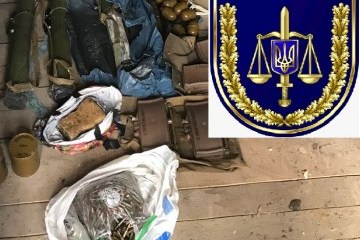 У гаражі екс-бійця батальйону "Київ-2" знайшли арсенал зброї