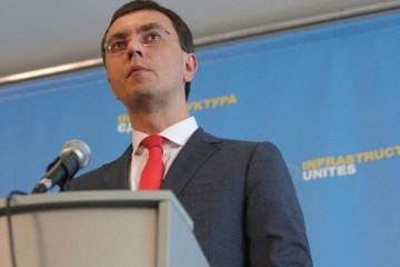 Омелян підписав новий контракт з керівником Укрпошти