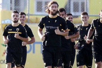 Чигринський відновився після травми і готується з АЕКом до Ліги чемпіонів УЄФА