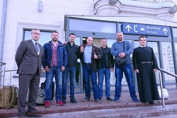 На реабилитацию в Литву прибыли еще четыре украинских воина