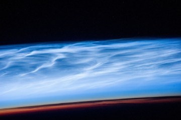 NASA показала сріблясті "крижані" хмари