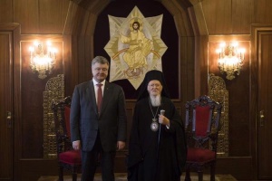Порошенко привітав Вселенського патріарха з 27-ю річницею інтронізації
