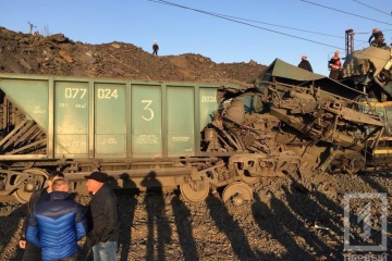 В Кривом Роге на карьере столкнулись локомотивы, есть погибшие