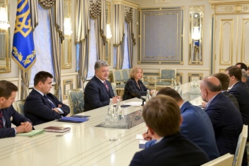 Порошенко вдячний депутатам, які не пустили “російську осінь або весну” у ПАРЄ
