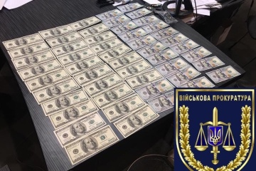 В Киеве двух офицеров полиции поймали на взятке в $50 тысяч