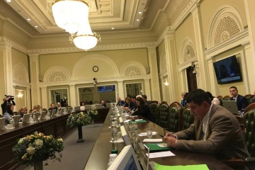 Опозиція назвала воєнний стан "штучним" і пішла з Погоджувальної ради - Геращенко