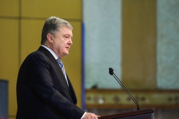 Президент уверяет, что в бюджете достаточно денег на субсидии