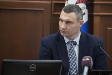 Київ від снігу цілодобово прибирає 400 одиниць спецтехніки - Кличко
