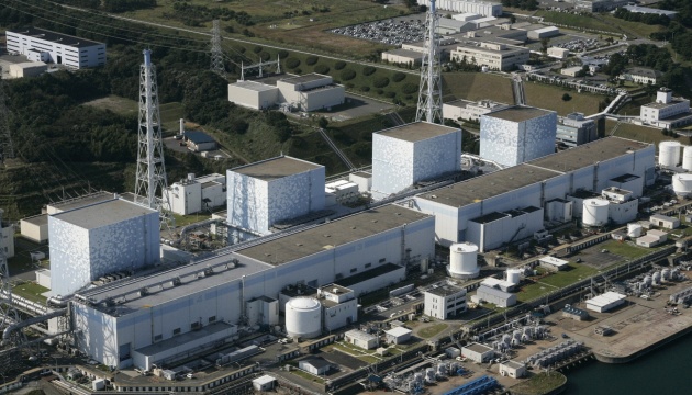 В Японії почали витягати паливні стрижні з третього реактора АЕС 
