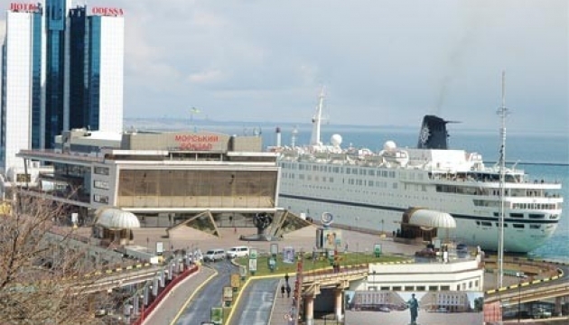 Tourist liner MSC Melody opens cruise season in Odesa port