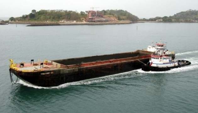 У Малайзії розібралися: танкер не викрали, він сам змінив курс