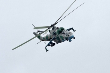 チェコ、ウクライナに軍用ヘリを提供