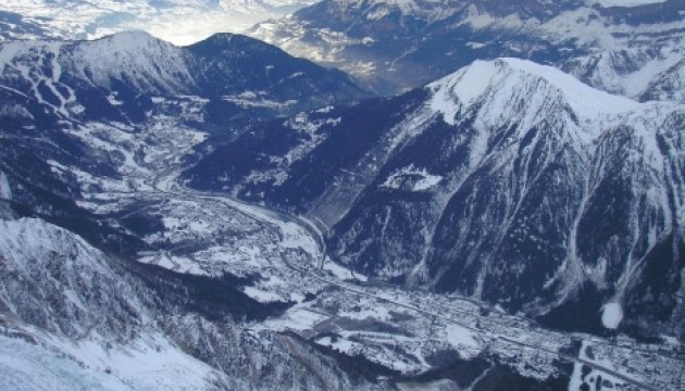 Снігові лавини упродовж вихідних забрали десять життів у Альпах