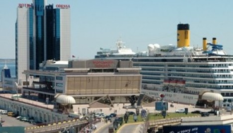 La francesa CMA CGM invierte en el puerto de Odesa  €20 millones