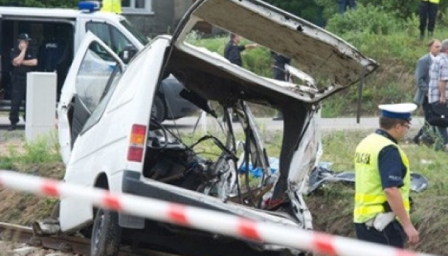 Азаров висловив співчуття у зв'язку із загибеллю українців у ДТП в Польщі