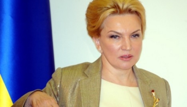 Die Arbeitsgruppe für das Gesetz über Sprachen wird täglich für 