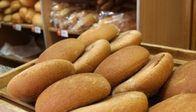 На Київщині через обстріли — перебої з хлібом у магазинах
