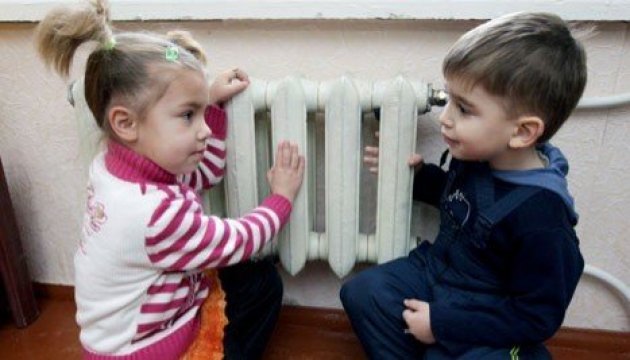 З 5 жовтня в Києві підключають школи і лікарні до опалення
