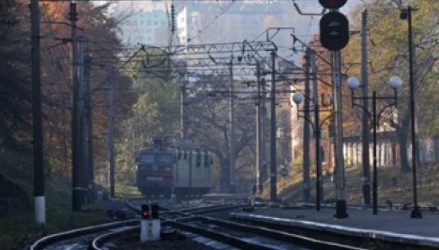 На Донецкой железной дороге внедряют систему сохранения дизельного топлива На Донецкой железной дороге внедряют систему сохранения дизельного топлива