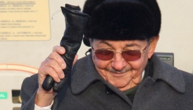 Рауль Кастро пообіцяв у 2018 році зняти з себе президентські повноваження