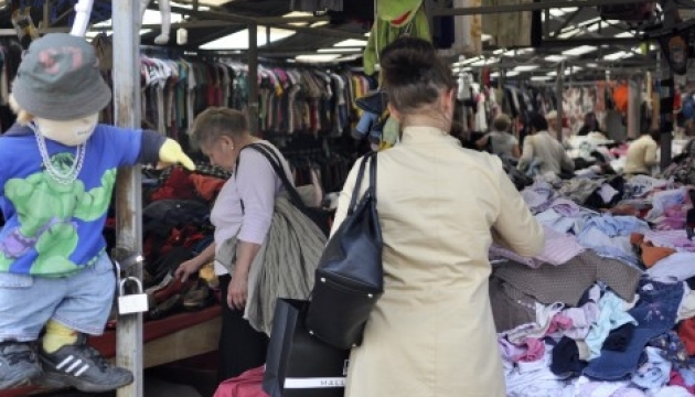 L'année dernière, plus de 120 000 tonnes de vêtements d'occasion ont été importés en Ukraine